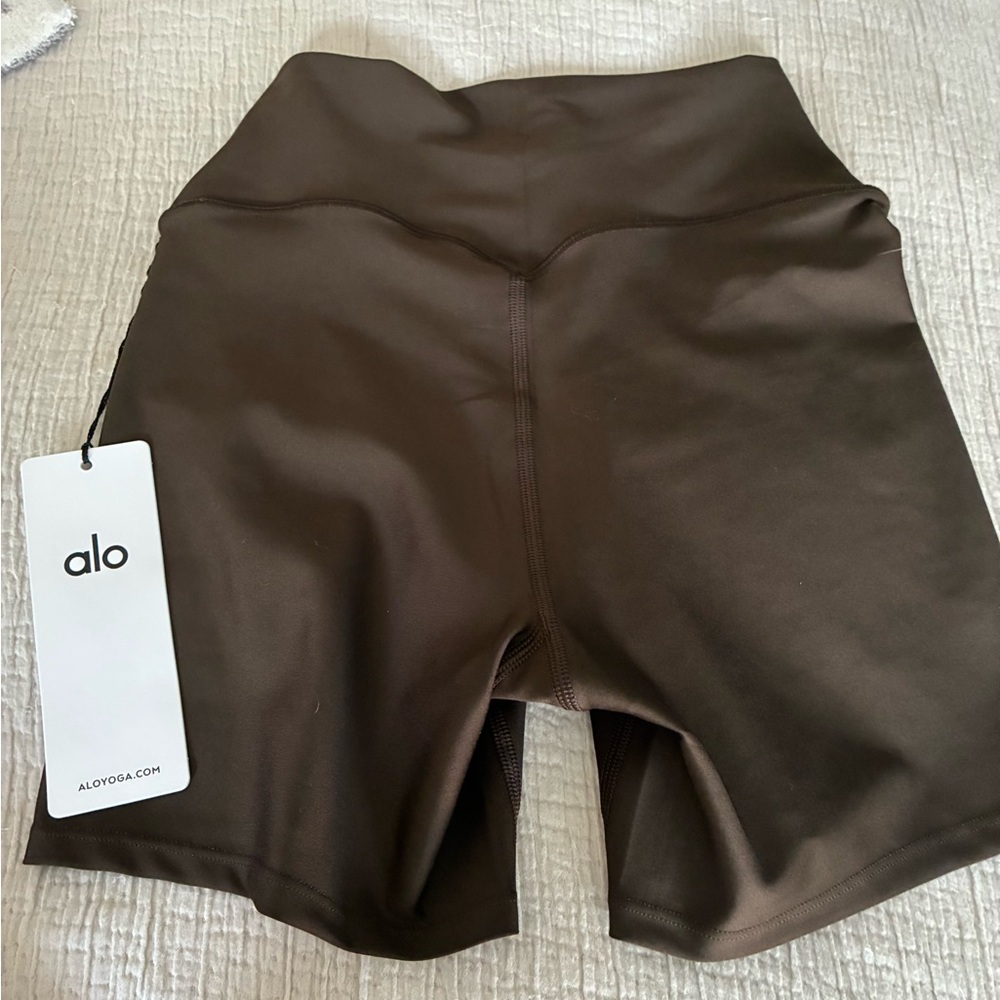 ALO Yoga 5” Airlift Energy High-Rise Espresso Bike Shorts - Picture 7 of 8